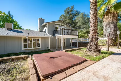 Exterior - 19707 Copper Canyon Rd, Redding, CA 96003 photo 17 of 26