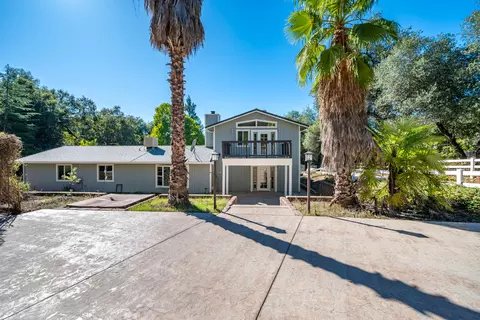 Exterior - 19707 Copper Canyon Rd, Redding, CA 96003 photo 15 of 26