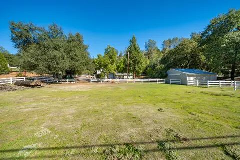 Exterior - 19707 Copper Canyon Rd, Redding, CA 96003 photo 25 of 26