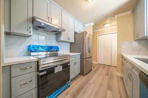 Kitchen - 19707 Copper Canyon Rd, Redding, CA 96003 photo 2 of 2
