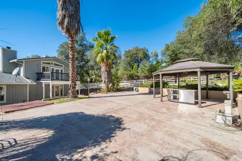 Exterior - 19707 Copper Canyon Rd, Redding, CA 96003 photo 13 of 26