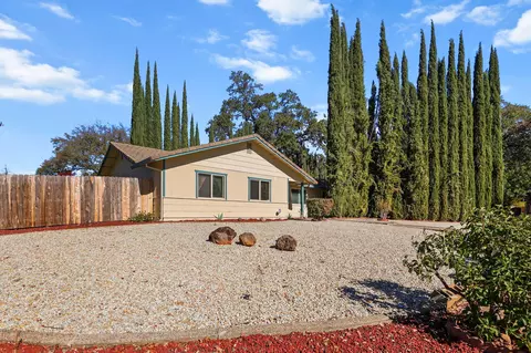 Exterior - 2872 Harlan Dr, Redding, CA 96003 photo 6 of 7