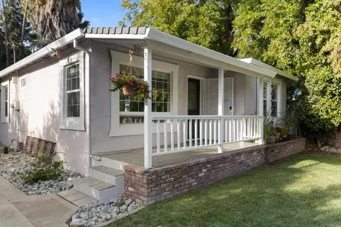 Exterior - 2940 Anita St, Redding, CA 96001 photo 2 of 6