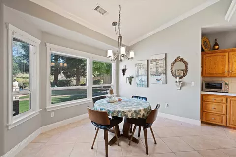 1495 Spanish Bay Dr, Redding, CA 96003 photo 11