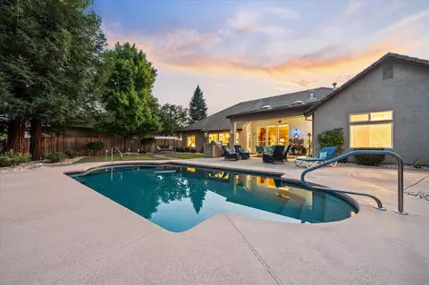 1495 Spanish Bay Dr, Redding, CA 96003 photo 5