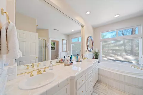 1495 Spanish Bay Dr, Redding, CA 96003 photo 17
