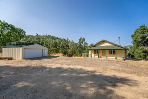 8550 Muletown Rd, Redding, CA 96001