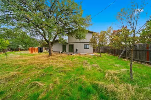 Exterior - 1450 Greenback Ln, Redding, CA 96003 photo 4 of 9