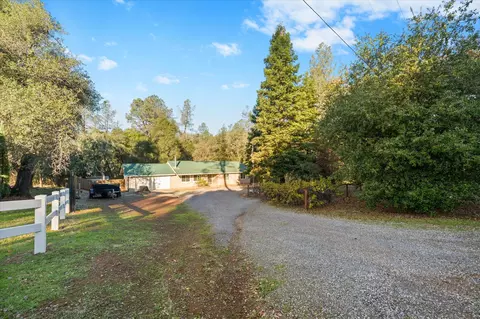 636 Washington Ave, Shasta Lake, CA 96019