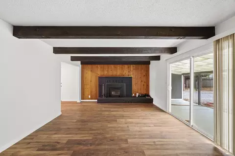 Living - 8500 Copper Dr, Redding, CA 96001 photo 1 of 2