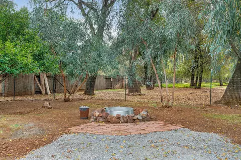 Exterior - 8500 Copper Dr, Redding, CA 96001 photo 9 of 10