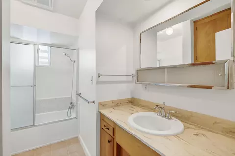 Bath - 8500 Copper Dr, Redding, CA 96001 photo 1 of 4