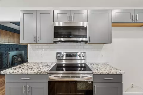 Kitchen - 8500 Copper Dr, Redding, CA 96001 photo 2 of 3