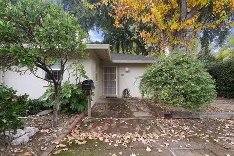 351 Weldon St, Redding, CA 96001 photo 2