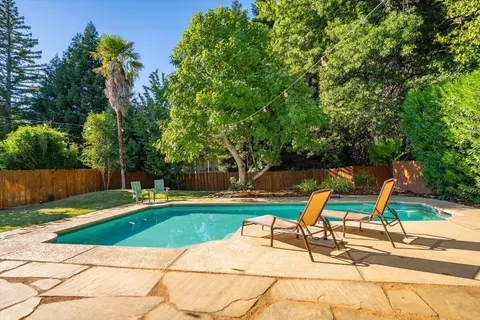 Exterior - 3036 Monte Bello Dr, Redding, CA 96001 photo 11 of 27