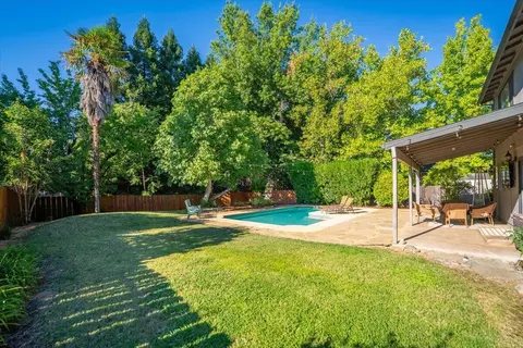 Exterior - 3036 Monte Bello Dr, Redding, CA 96001 photo 17 of 27