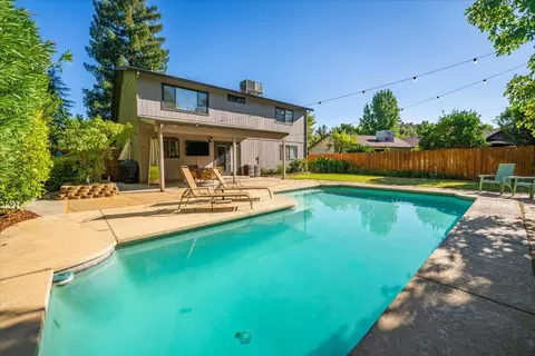 Exterior - 3036 Monte Bello Dr, Redding, CA 96001 photo 8 of 27