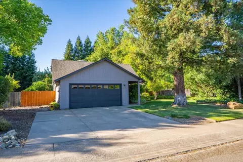Exterior - 3036 Monte Bello Dr, Redding, CA 96001 photo 3 of 27