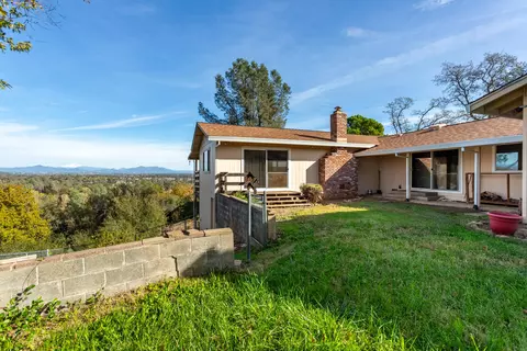 Exterior - 8818 Valley View Rd, Redding, CA 96001 photo 3 of 11