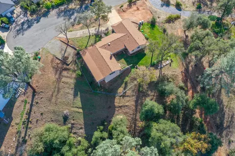 View/Area - 8818 Valley View Rd, Redding, CA 96001 photo 6 of 7