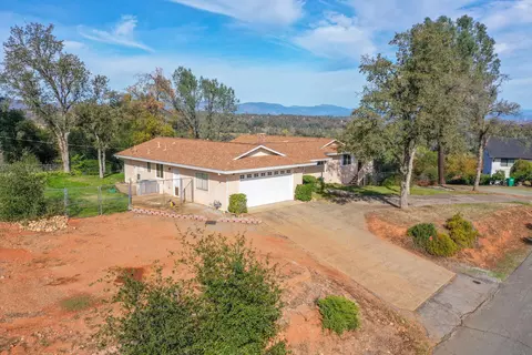 View/Area - 8818 Valley View Rd, Redding, CA 96001 photo 2 of 7