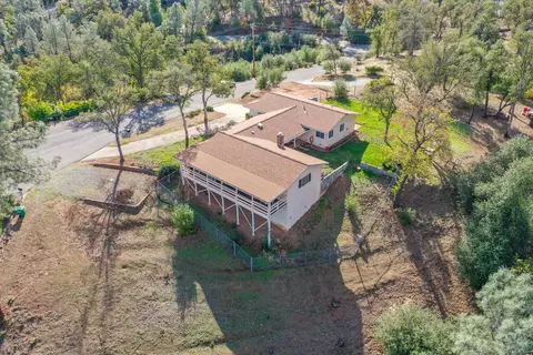 View/Area - 8818 Valley View Rd, Redding, CA 96001 photo 7 of 7