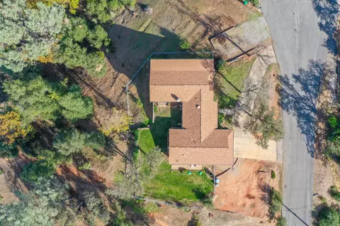 View/Area - 8818 Valley View Rd, Redding, CA 96001 photo 3 of 7