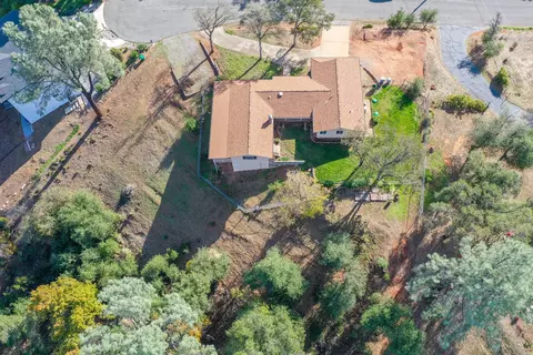 View/Area - 8818 Valley View Rd, Redding, CA 96001 photo 5 of 7