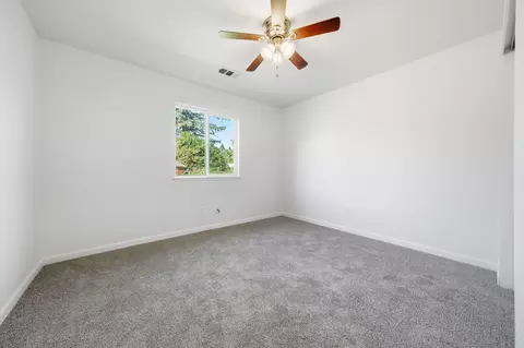 Bedroom - 102 Ventura Ave, Gerber, CA 96035 photo 4 of 4