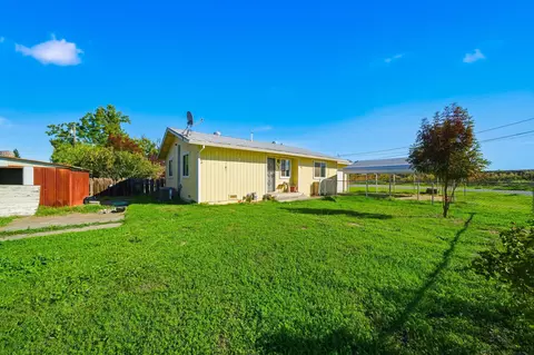 Exterior - 102 Ventura Ave, Gerber, CA 96035 photo 3 of 4