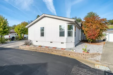 4726 Maple Trl, Redding, CA 96003 photo 3
