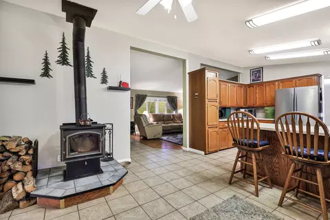 13295 Bear Mountain Rd, Redding, CA 96003 photo 11