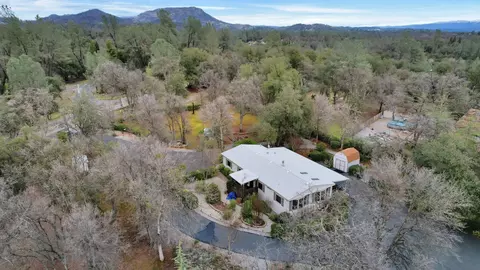 13295 Bear Mountain Rd, Redding, CA 96003 photo 2