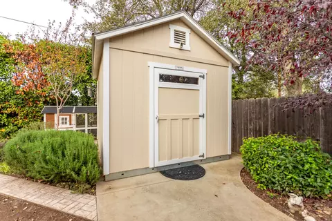2408 Castlewood Dr, Redding, CA 96002 photo 22