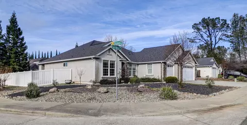 Exterior - 1496 Oak Mesa Ln, Redding, CA 96003 photo 14 of 14