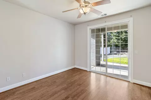 Bedroom - 1496 Oak Mesa Ln, Redding, CA 96003 photo 1 of 4