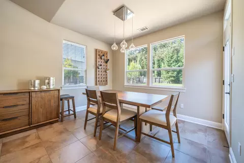 Dining - 3200 Miramar Way, Redding, CA 96001 photo 1 of 1