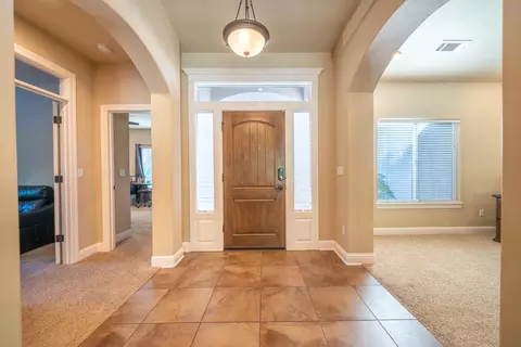 Entry Way - 3200 Miramar Way, Redding, CA 96001 photo 2 of 2