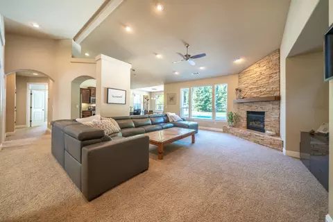 Living - 3200 Miramar Way, Redding, CA 96001 photo 1 of 4