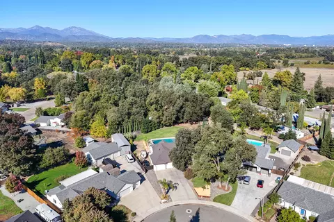 View/Area - 3200 Miramar Way, Redding, CA 96001 photo 2 of 5