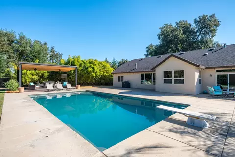 Exterior - 3200 Miramar Way, Redding, CA 96001 photo 8 of 20