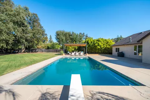 Exterior - 3200 Miramar Way, Redding, CA 96001 photo 7 of 20