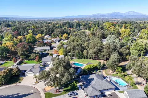 View/Area - 3200 Miramar Way, Redding, CA 96001 photo 3 of 5