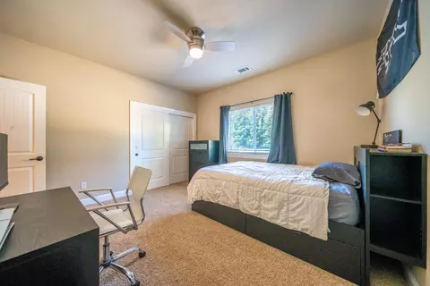 Bedroom - 3200 Miramar Way, Redding, CA 96001 photo 2 of 2