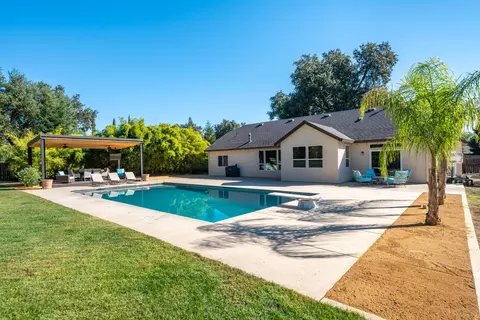 Exterior - 3200 Miramar Way, Redding, CA 96001 photo 9 of 20