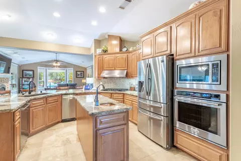 Kitchen - 4836 St Charles Dr, Redding, CA 96002 photo 3 of 4