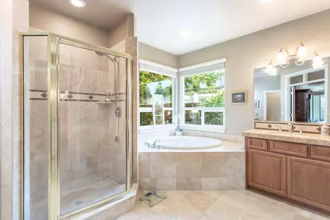 Bath - 4836 St Charles Dr, Redding, CA 96002 photo 1 of 7
