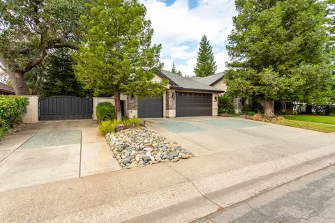 Exterior - 4836 St Charles Dr, Redding, CA 96002 photo 16 of 16