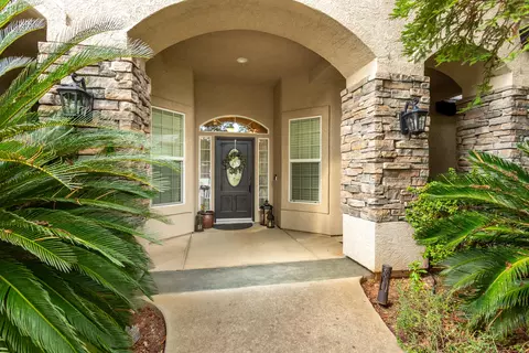 Entry Way - 4836 St Charles Dr, Redding, CA 96002 photo 1 of 2
