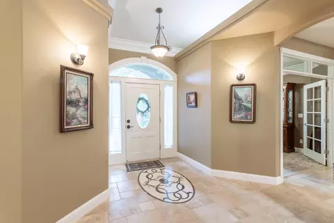 Entry Way - 4836 St Charles Dr, Redding, CA 96002 photo 2 of 2